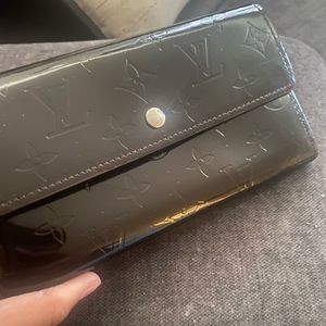 Authentic Louis Vuitton Sarah Amarante Monogram Wallet